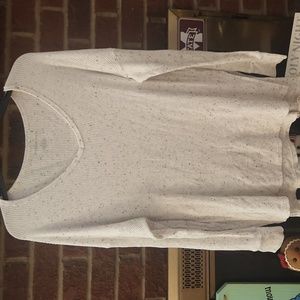 American Eagle v neck shirt